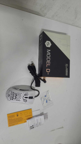 GLORIOUS MODEL D-GLO-MS-DM-MW MATTE WHITE (OUTLET)
